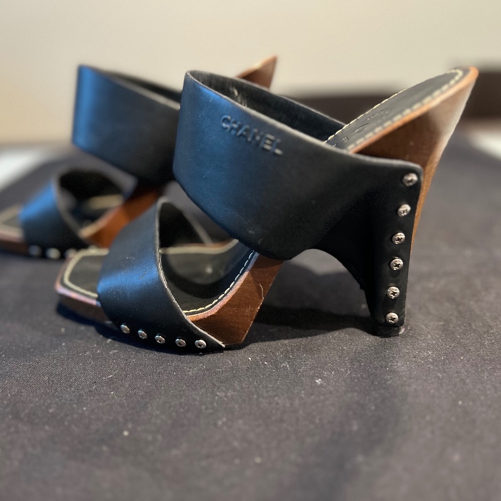 Chanel Heels - Picture 5 of 8